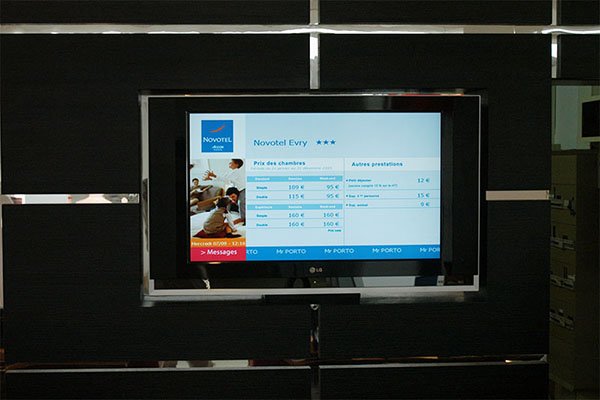 Hospitality Digital Signage at Chain Hotel Novotel, France